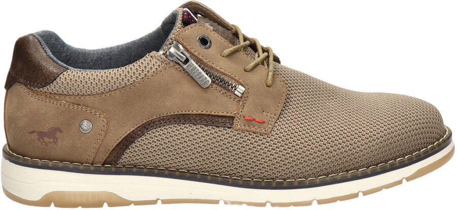 Mustang veterschoenen zand