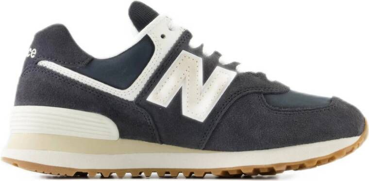 New Balance 574 sneaker van suède met leren details