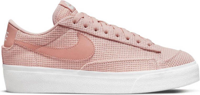 Nike Blazer Low Plateau sneakers roze wit
