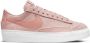 Nike blazer low platform ess in de kleur roze - Thumbnail 1