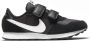 Nike Valiant sneaker met leren en suède details - Thumbnail 2