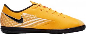 Nike Jr. Mercurial Vapor 13 Academy IC Zaalvoetbalschoen voor kleuters kids Oranje