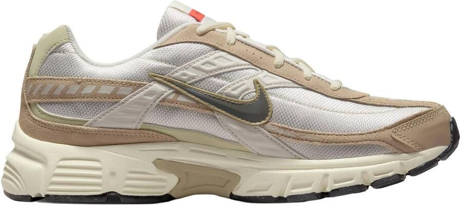 Nike Beige Sneakers Stijlvolle Look Groen Accent Beige Heren