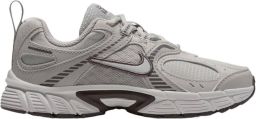 Nike V5 RNR sneakers grijs Mesh