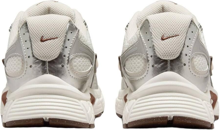 Nike V5 RNR damesschoenen met accenten met reflecterend design Wit - Foto 2