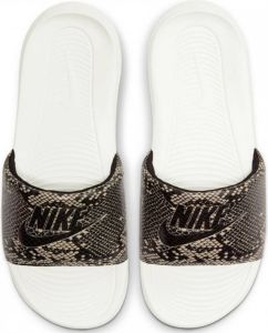 Nike Victori One Slipper met print voor dames Desert Sand Summit White Black Dames