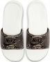 Nike Victori One Slipper met print voor dames Desert Sand Summit White Black Dames - Thumbnail 1