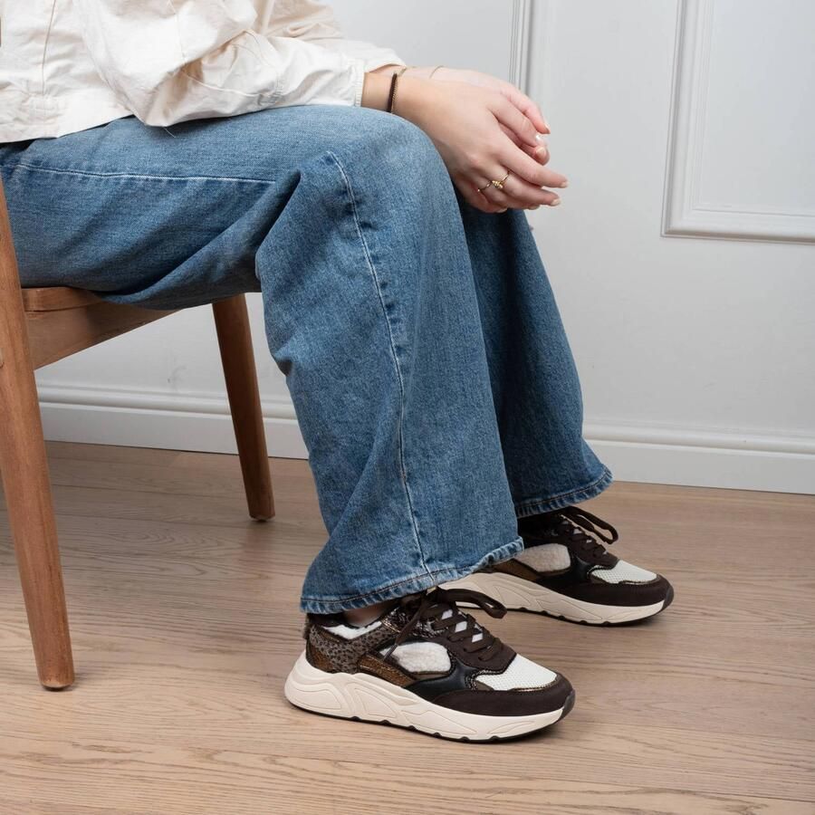 POSH by Poelman Caro chunky suèdelook sneakers bruin - Foto 2