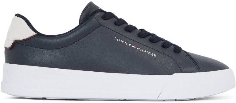 Tommy Hilfiger Plateausneakers TH COURT LTH DETAIL ESS vrijetijdsschoen lage schoen veterschoen met zijlijk logo-opdruk
