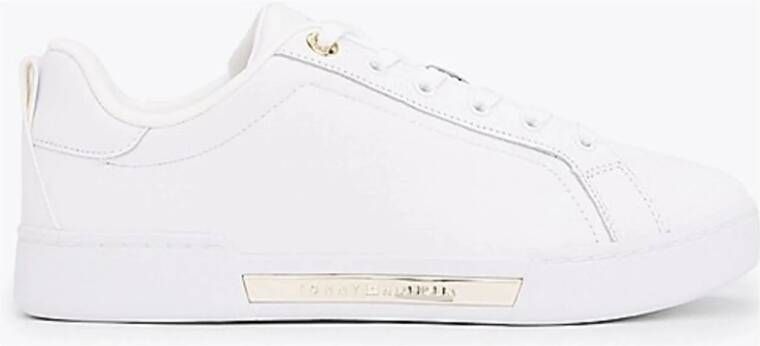 Tommy Hilfiger Plateausneakers CHIQUE COURT SNEAKER met detail in het plateau vrijetijdsschoen lage schoen veterschoen