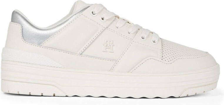 Tommy Hilfiger Plateausneakers FEMININE BASKET SNEAKER veterschoen lage schoen vrijetijdsschoen met gepolsterde schachtversteviging
