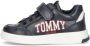 Tommy Hilfiger Slip-on sneakers LOW CUT LACE-UP VELCRO SNEAKER met logo-opschrift opzij - Thumbnail 1
