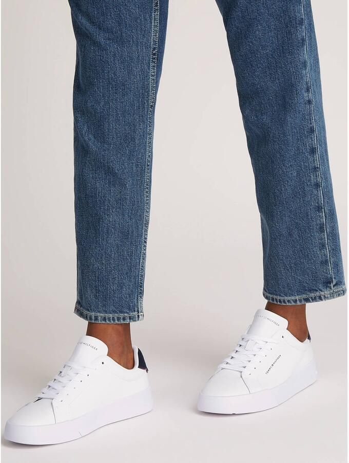 Tommy Hilfiger Sneakers TH COURT LTH DETAIL ESS vrijetijdsschoen lage schoen veterschoen met zijlijk logo-opdruk - Foto 2