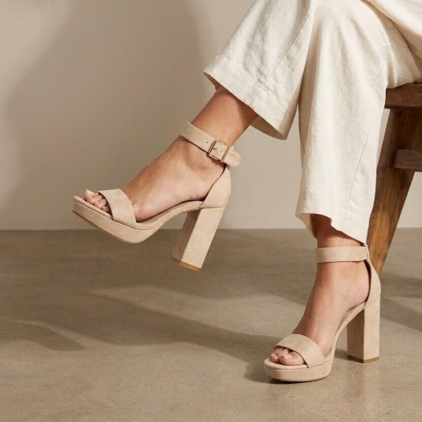 Ann Rocks Sandalen met hak beige Textiel