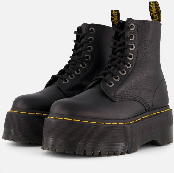 Dr. Martens Zwarte veterschoenen met hoge platform voor moedige vrouwen Black Dames