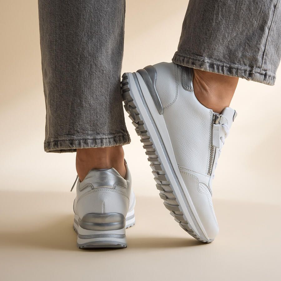 Gabor Sneakers met sleehak Turijn met zilverkleurige details vrijetijdsschoen lage schoen veterschoen