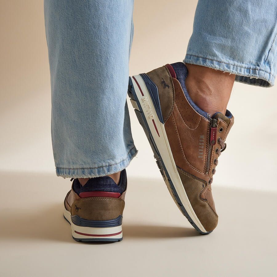 Mustang Shoes Sneakers vrije tijd schoen veterschoen met buitenrits