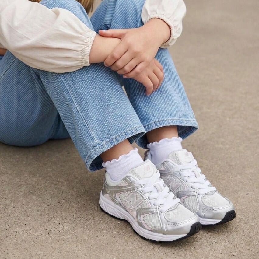 New Balance 408 bungee lace in de kleur grijs - Foto 3
