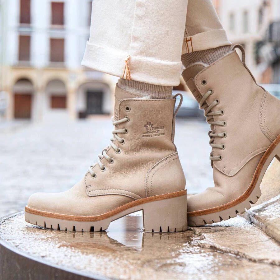Panama Jack Stijlvolle Veterschoenen met Hakken Beige Dames