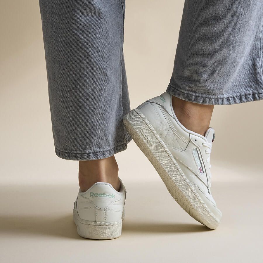 REEBOK Lage Sneakers Dames Club C 85 Woman Maat: 37 Materiaal: Leer Kleur: Wit