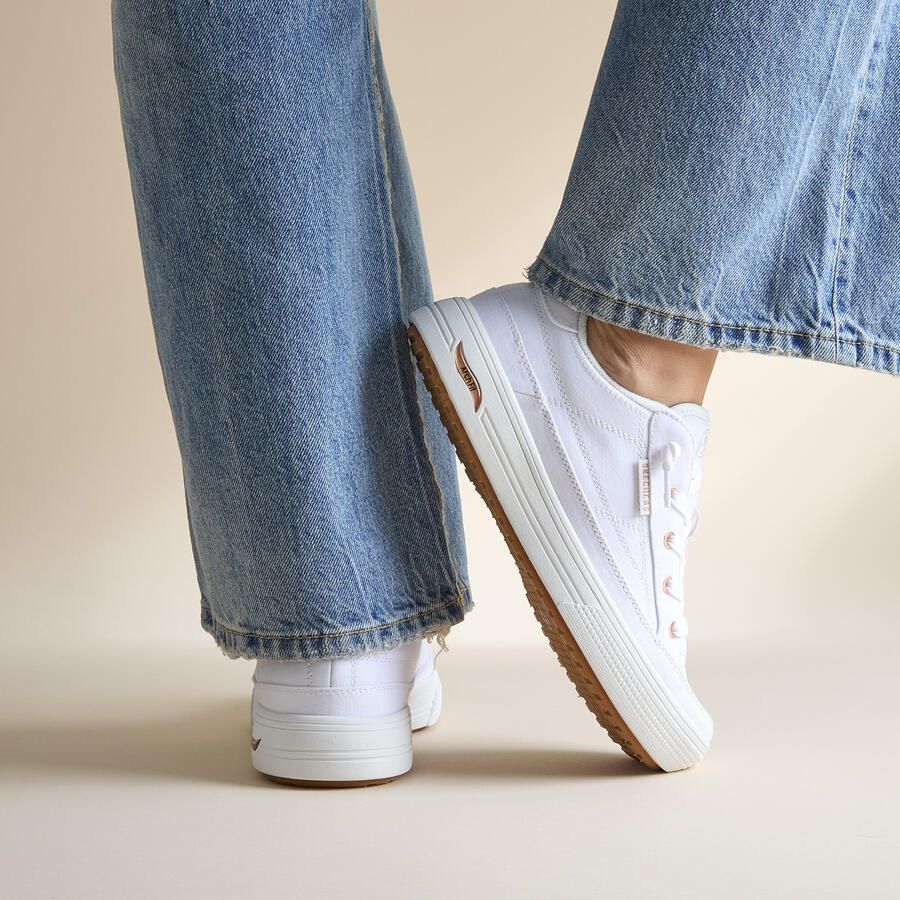 Skechers Comfortabele Witte Arch Fit Arcade Vegan Instapper White Dames