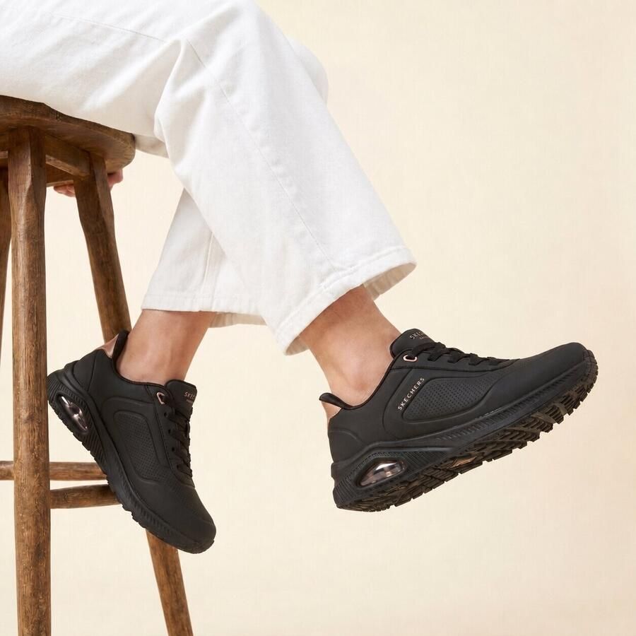 Skechers Arch Fit Uno Slip-Ins zwart Synthetisch