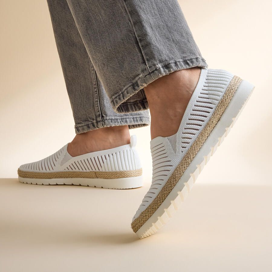 Skechers Bobs Flexpadrille 3.0 Instappers wit Dames