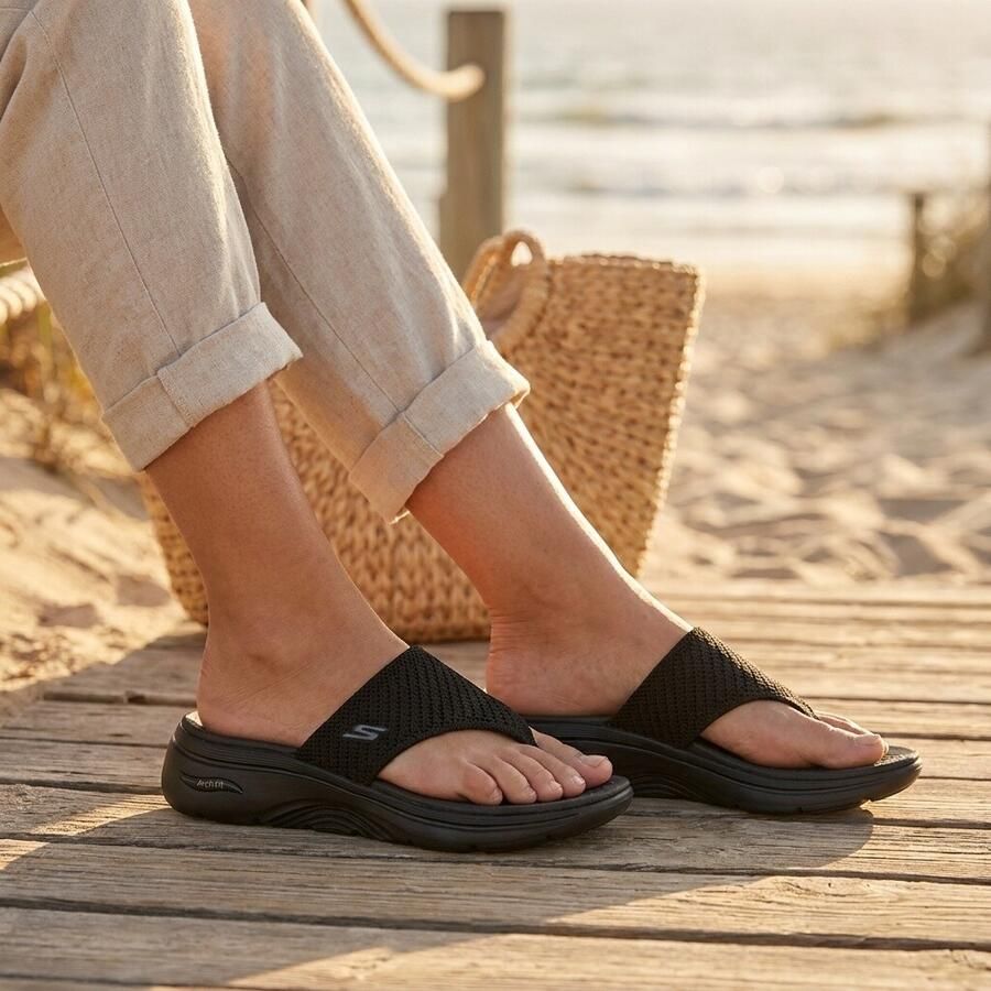 Skechers Go Walk Arch Fit 2.0 Sandalen Textiel