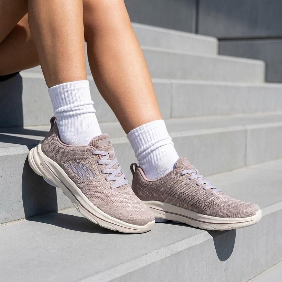 Skechers GO WALK 8 BRITT Dames Sneakers Taupe