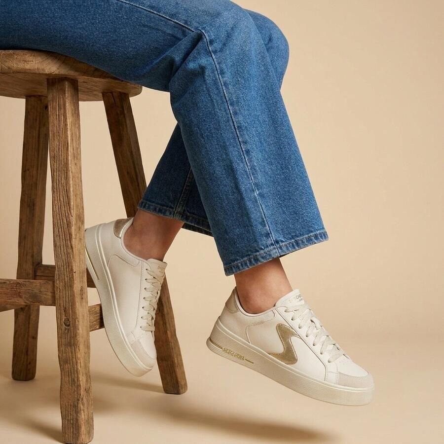 Skechers Hiland Quite Chic Dames Sneakers Naturel