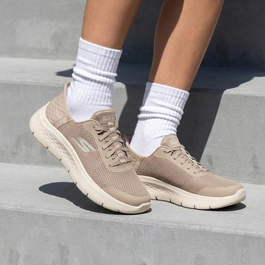 Skechers Slip-ins: GO WALK Flex Grand Entry 124836 TPE Taupe Grijs