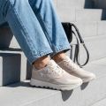 Tamaris Slip-on sneakers Nowana vrijetijdsschoen lage schoen slippers met ortholite-uitrusting - Beige