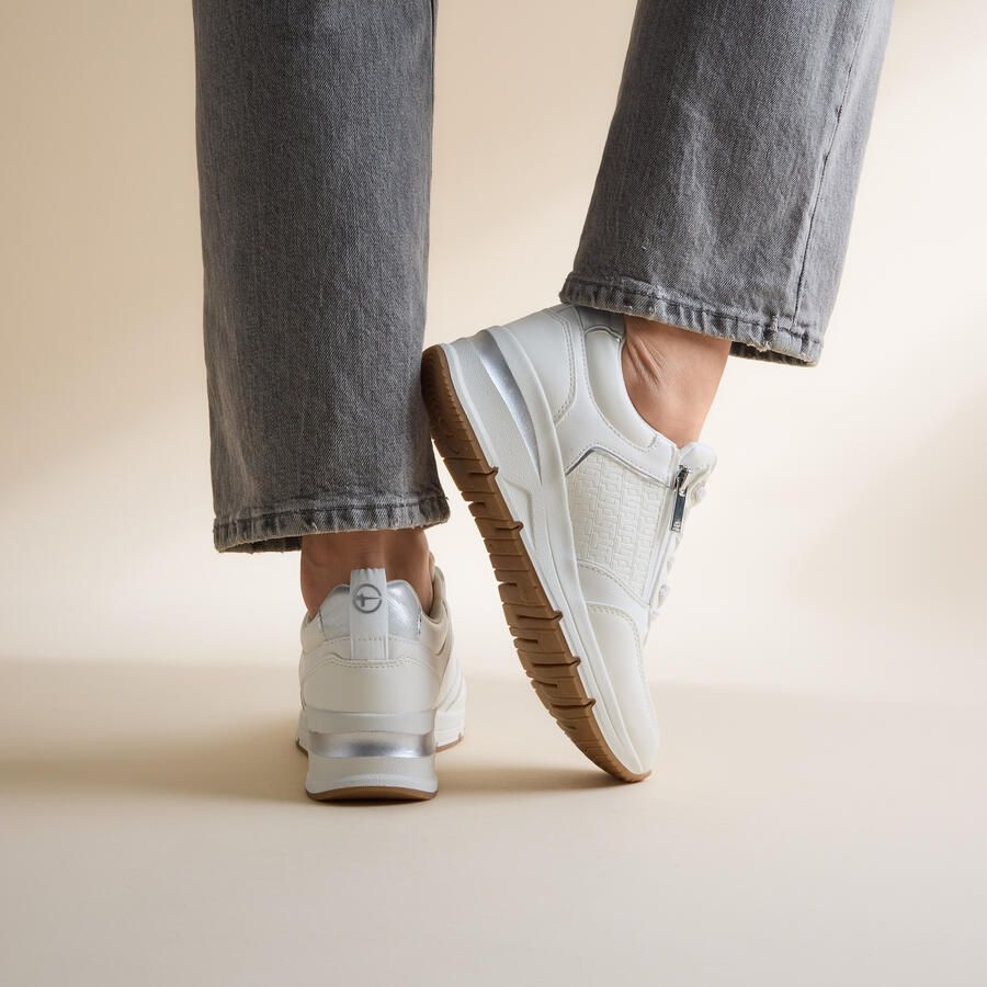 Tamaris Sneakers met sleehak vrijetijdsschoen lage schoen veterschoen met buitenrits