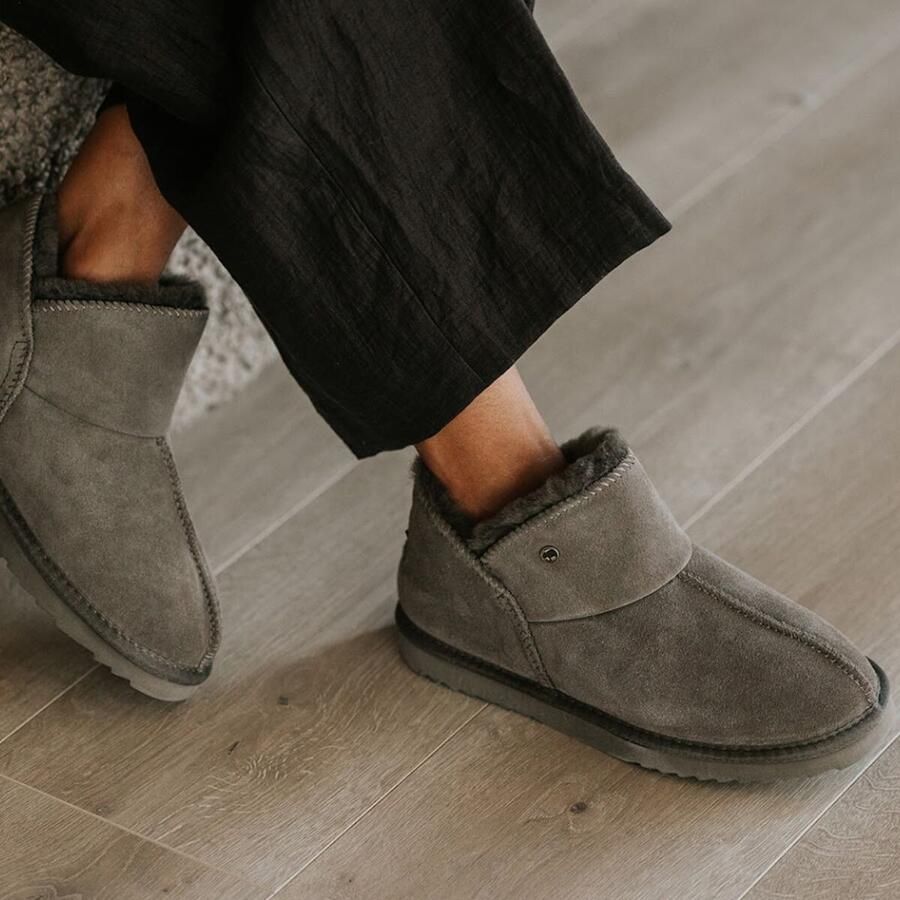 WARMBAT Pantoffels Dames Willow Maat: 36 Materiaal: Suède Kleur: Taupe - Foto 3