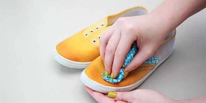 DIY: dip-dye je eigen sneakers